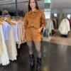 Conjunto Feminino Short e Camisa Suede