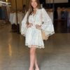 Vestido Curto Boho em Renda com Mangas Flare - Off White