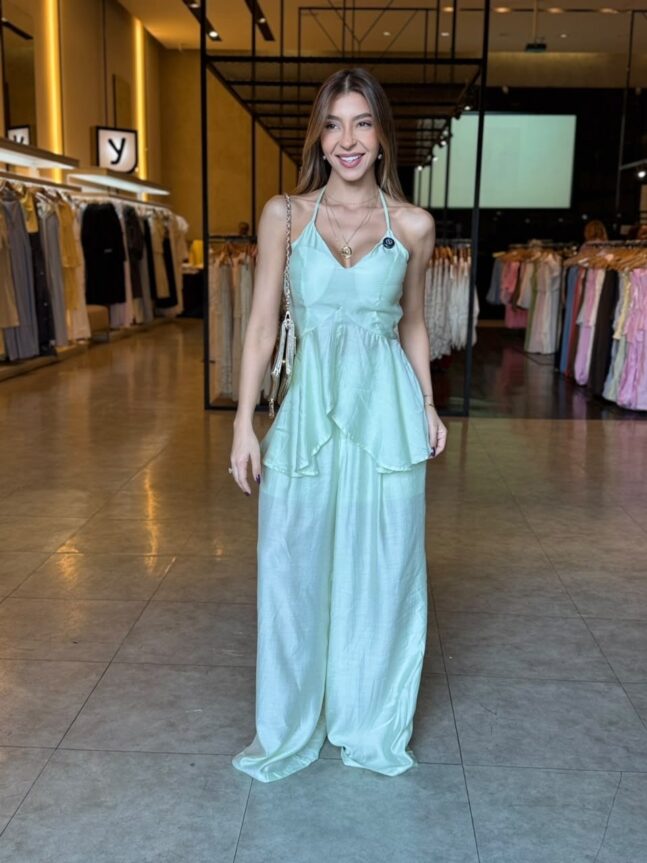 Conjunto Fashion Bata Decote e Calça Pantalona - Verde